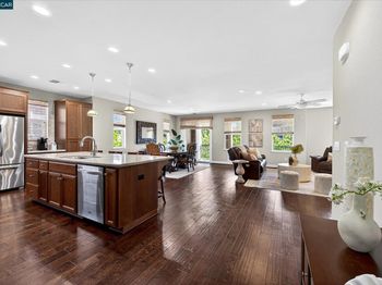 3273 Central Pkwy