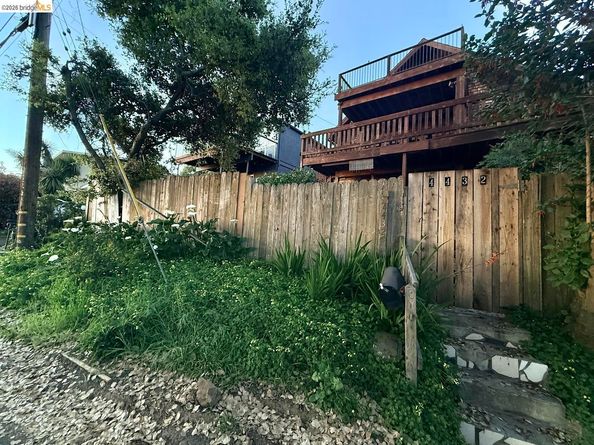 4432 Harbor View AVE, Oakland CA 94619