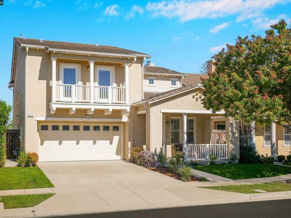 1012 Salt Spray Ter, Hercules CA 94547