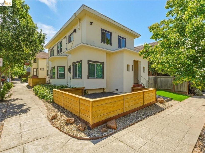 2529 Ellsworth St, Berkeley CA 94704