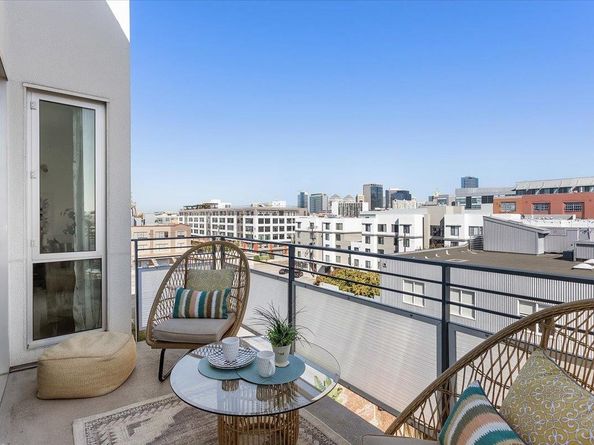 200 2nd St 503, Oakland CA 94607