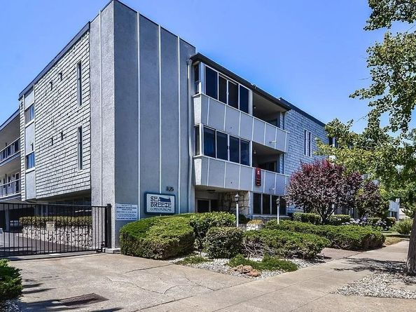 325 Kitty Hawk Rd 304, Alameda CA 94501