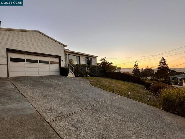 325 Landfair Ave, San Mateo CA 94403