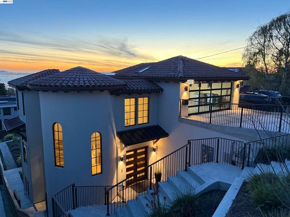 1024 Grizzly Peak Blvd, Berkeley CA 94708