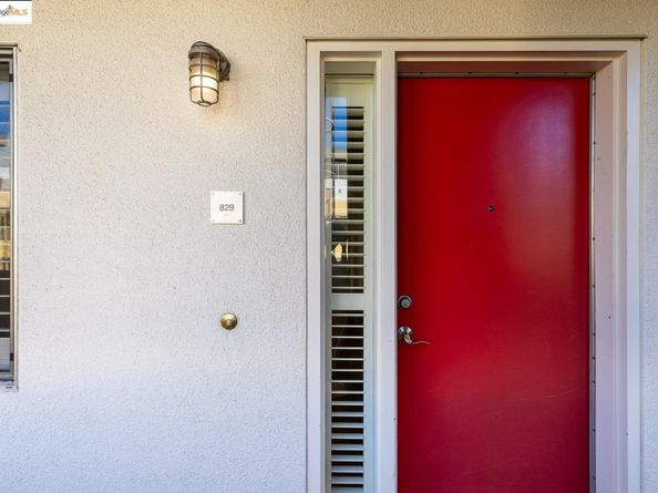 311 Oak Street 829, Oakland CA 94607