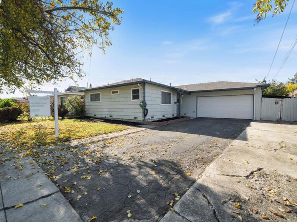 6449 Cedar Blvd, Newark CA 94560