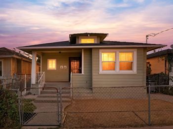 2539-2541 Grande Vista Ave