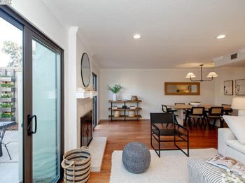 1117 Camino Del Valle