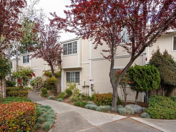 22537 Center St, Castro Valley CA 94541