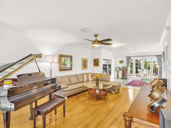 817 Venetia Ave, Coral Gables FL 33134