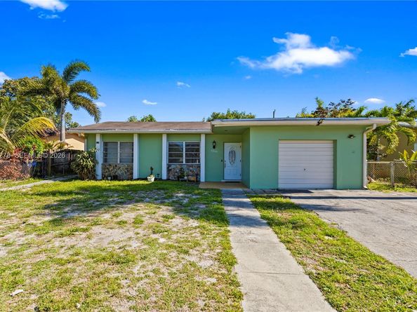 6880 Scott St, Hollywood FL 33024