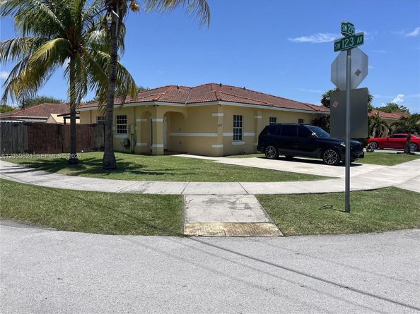 12265 SW 215th Ter 1, Miami FL 33177