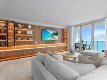 2301 Collins Ave