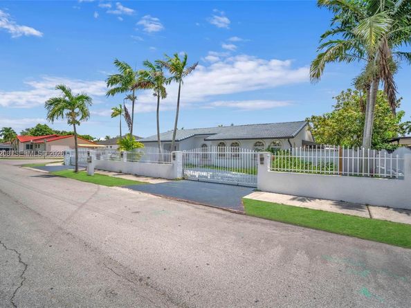 3125 SW 108th Ave, Miami FL 33165