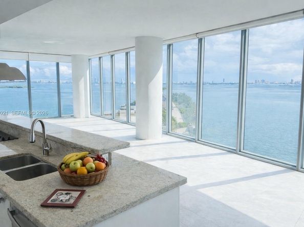 601 NE 36th St 1112, Miami FL 33137