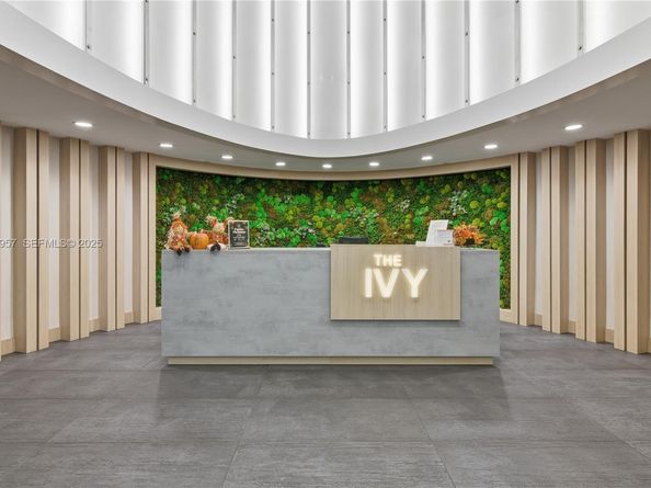 90 SW 3rd St 2408, Miami FL 33130