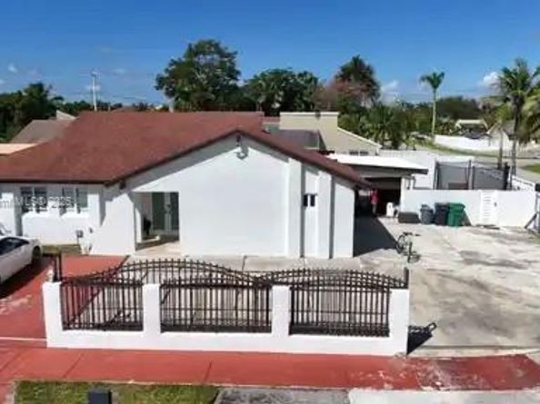 20610 SW 125th Ct, Miami FL 33177