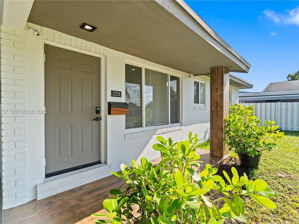 230 SW 29th Ave, Fort Lauderdale FL 33312
