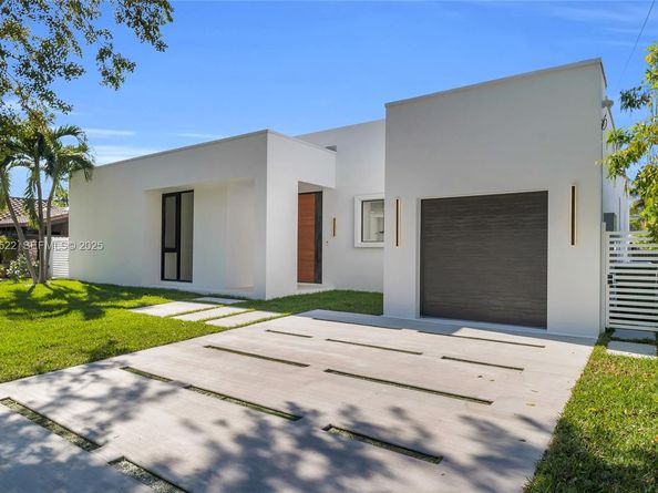 13200 N Bayshore Dr, North Miami FL 33181