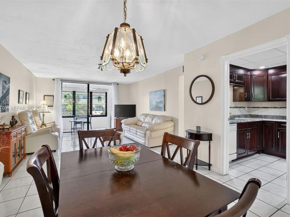 2841 Somerset Dr 106, Lauderdale Lakes FL 33311