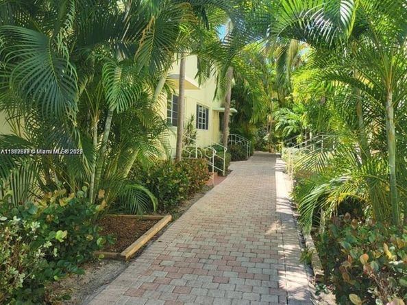 340 84th St 2, Miami Beach FL 33141