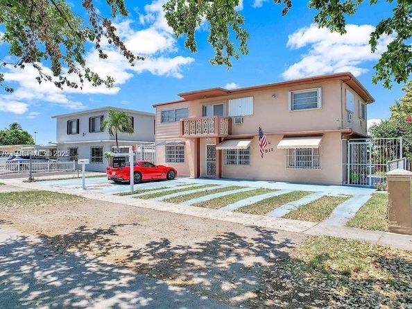 911 E 9th Pl, Hialeah FL 33010
