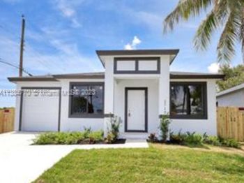 2712 NW 7th Ct