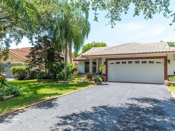 1760 NW 97th Ave, Coral Springs FL 33071