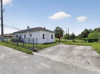 621 NW 3rd Avenue