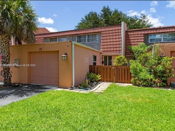 8605 NW 35th Ct G, Coral Springs FL 33065