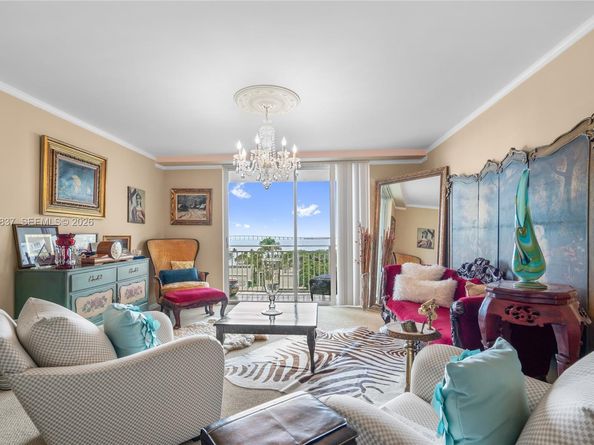 770 Claughton Island Dr 806, Miami FL 33131