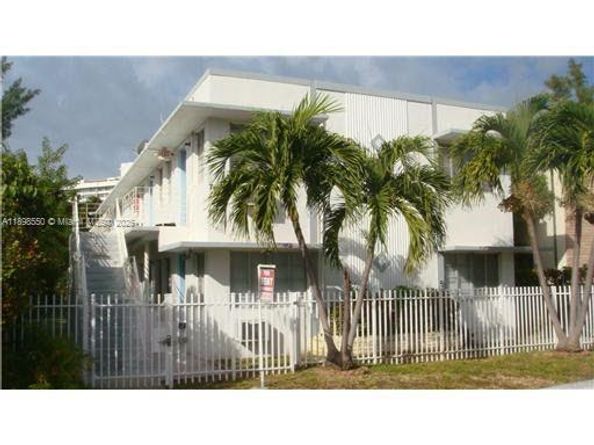 7420 Carlyle Ave, Miami Beach FL 33141