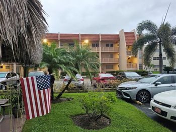 6850 R O Y A L PALM Bl