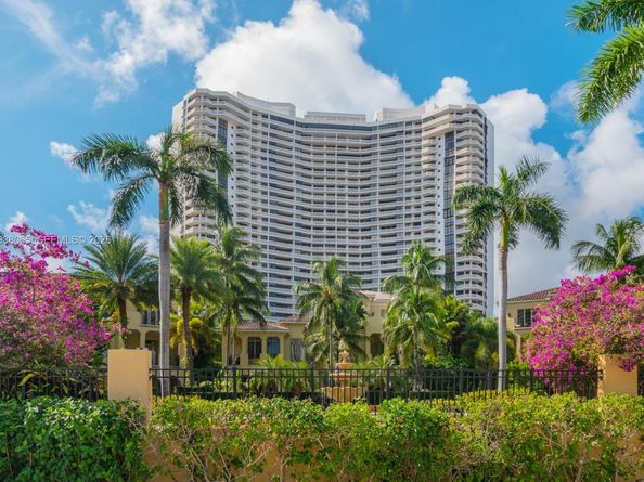 1000 W Island Blvd 807, Aventura FL 33160