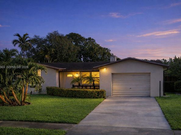 4323 Harrison St, Hollywood FL 33021