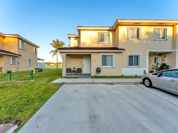 17501 SW 140th Ct, Miami FL 33177