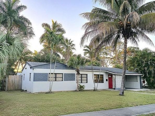 521 E Evanston Cir, Fort Lauderdale FL 33312