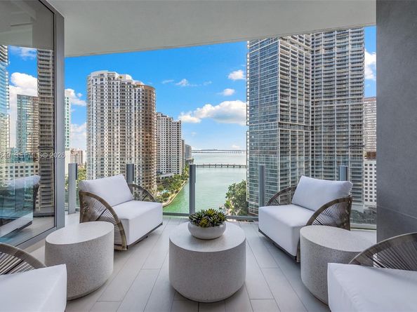 300 Biscayne Blvd Way 1605, Miami FL 33131