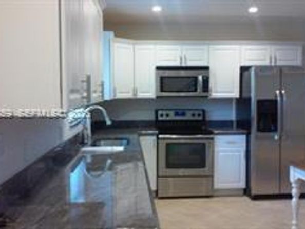 2311 NW 7th St, Fort Lauderdale FL 33311