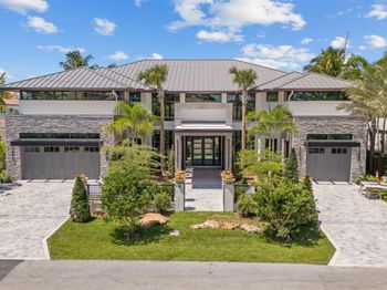 2839 NE 26th Place