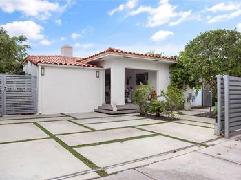 619 SW 39th Ave