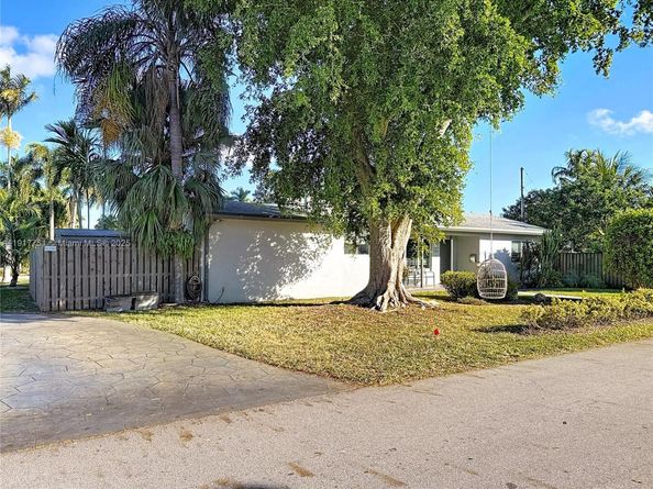 1031 N 16th Ave, Hollywood FL 33020