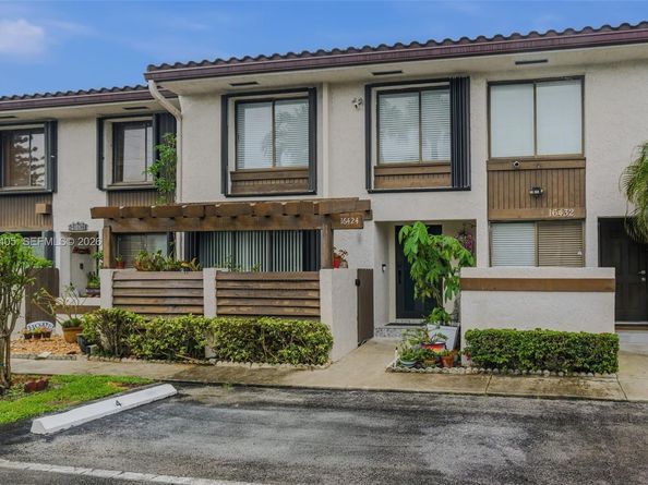 16424 NE 26th Ave 4, North Miami Beach FL 33160