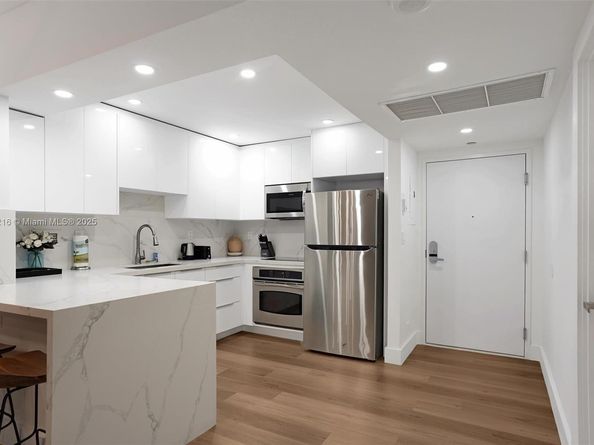 2301 Collins Ave 1135, Miami Beach FL 33139