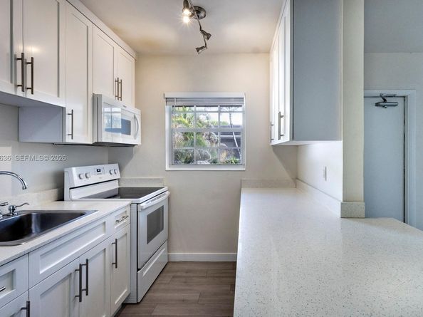 6511 Santona St C18, Coral Gables FL 33146