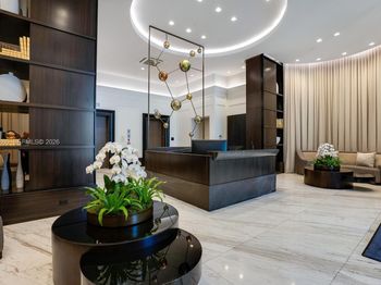 275 Giralda Ave