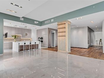 900 Brickell Key Blvd