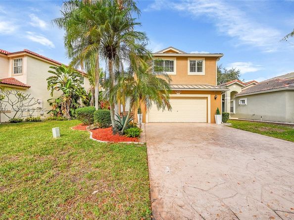 4941 Pelican St, Coconut Creek FL 33073