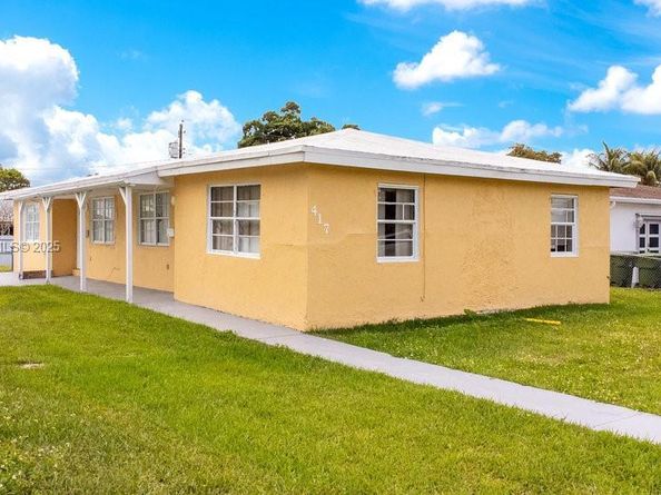 417 SW 3rd St, Hallandale Beach FL 33009