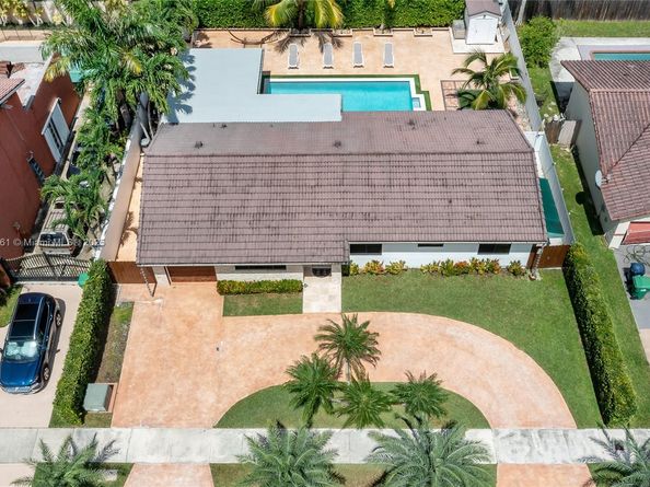 Undisclosed Address #A11899461, Miami FL 33157